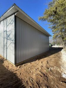 pole-building-with-leanto